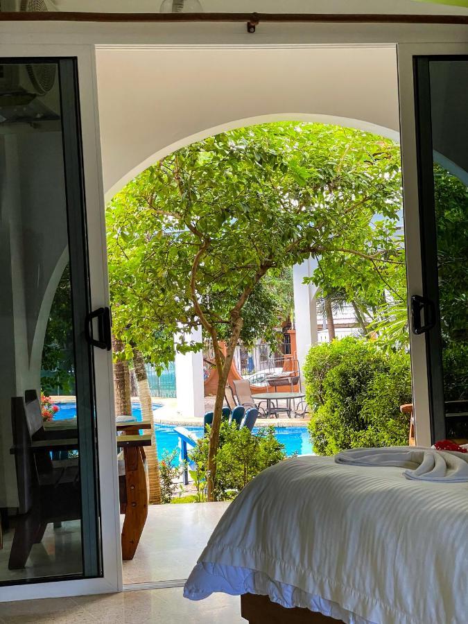 Hotel Mar Rey Tamarindo Ngoại thất bức ảnh