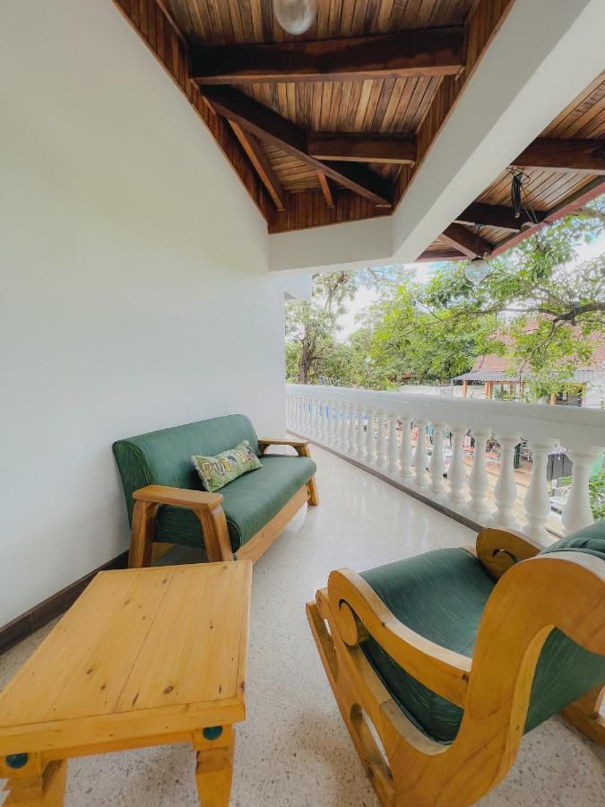 Hotel Mar Rey Tamarindo Ngoại thất bức ảnh