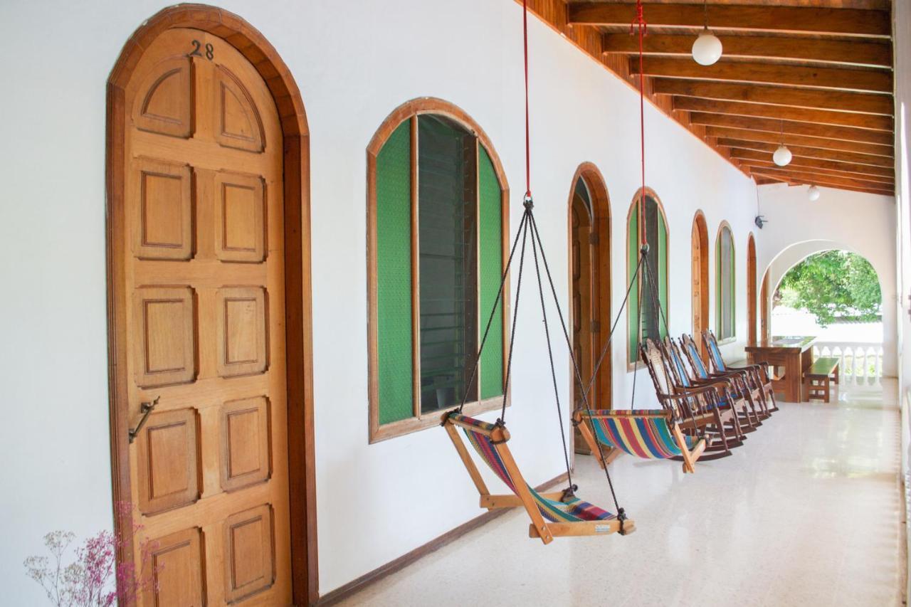 Hotel Mar Rey Tamarindo Ngoại thất bức ảnh