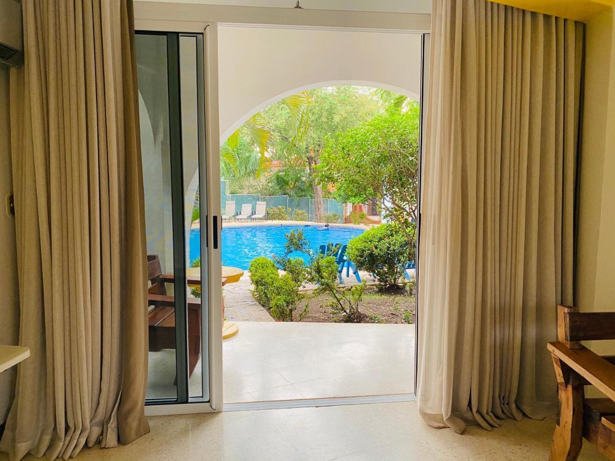 Hotel Mar Rey Tamarindo Ngoại thất bức ảnh